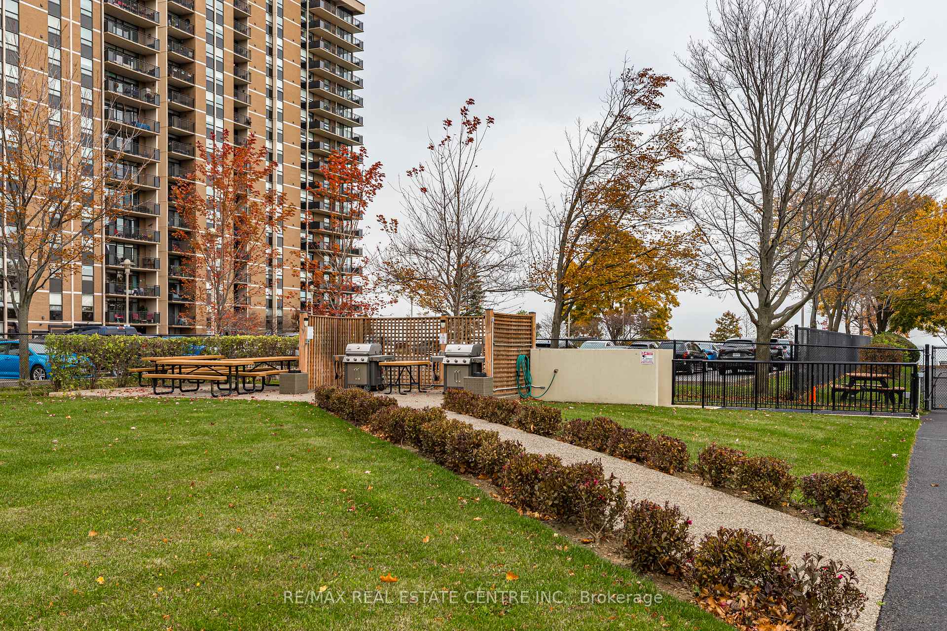 Photo 31 of Unit 1808, 301 Frances Avenue, Hamilton, Lakeshore — HOMEH
