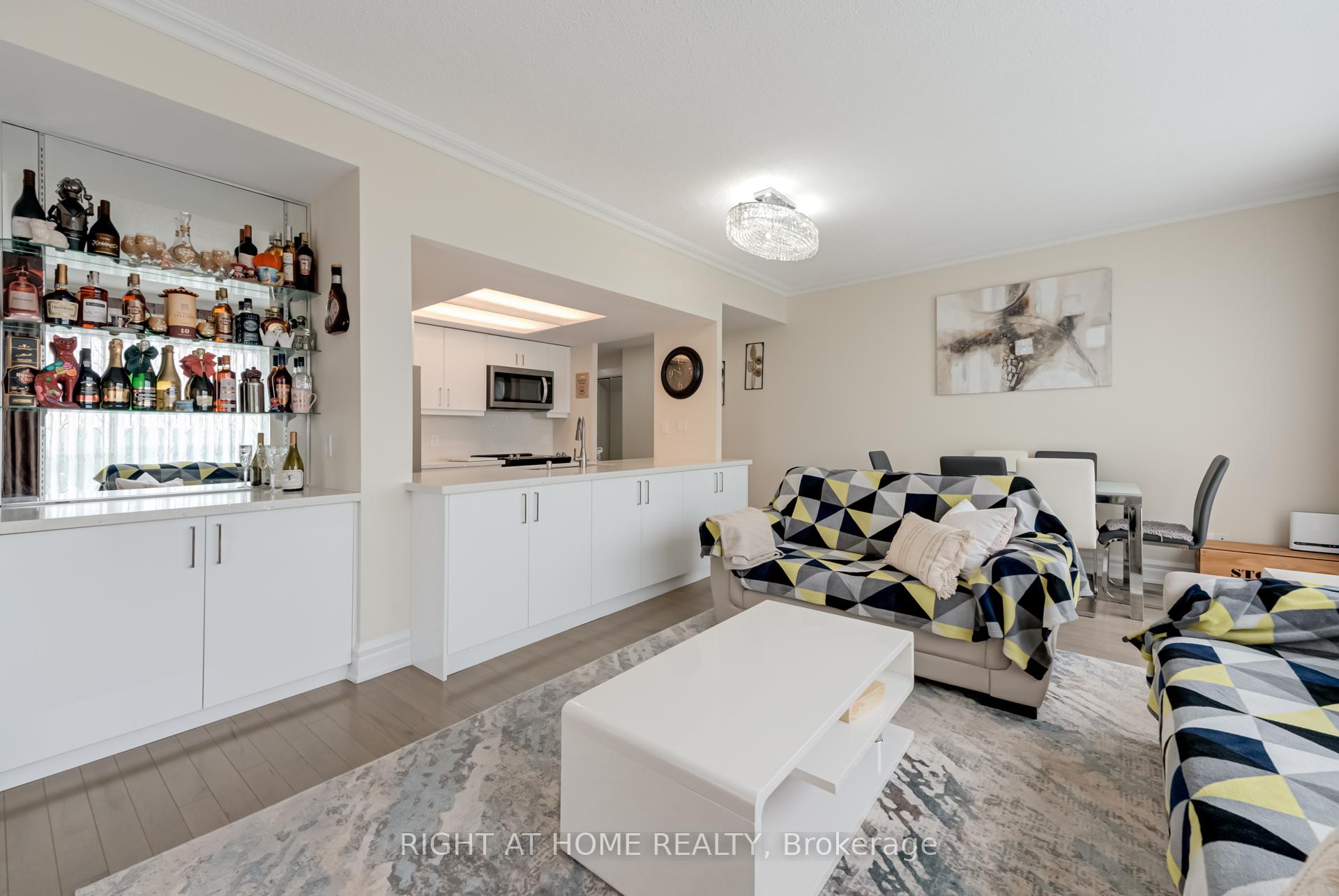 Photo 7 of Unit 1701, 75 Ellen Street, Barrie, Lakeshore — HOMEH