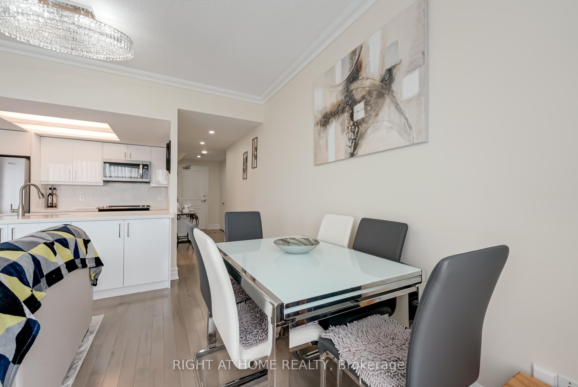 Photo 12 of Unit 1701, 75 Ellen Street, Barrie, Lakeshore — HOMEH