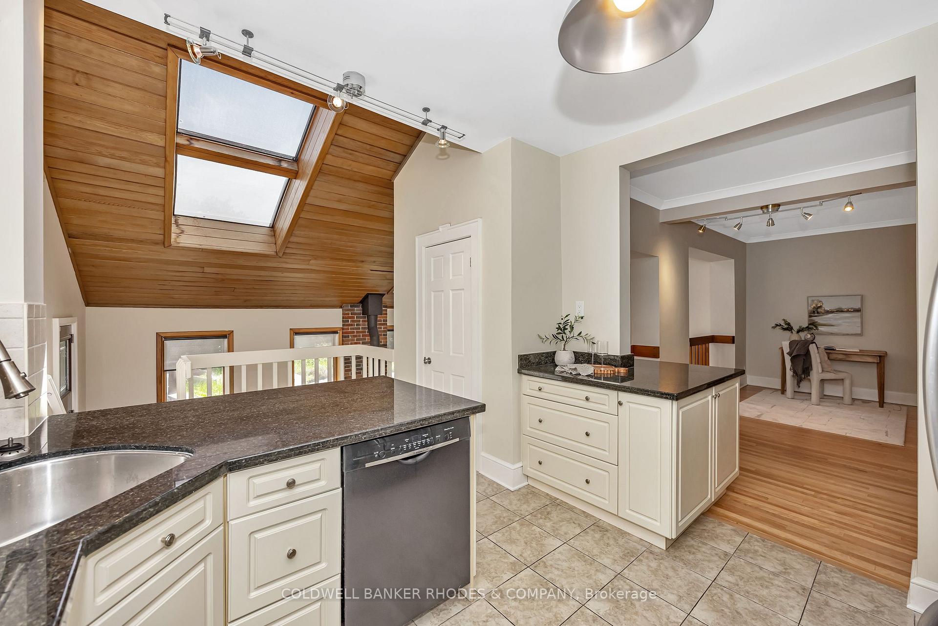 Photo 16 of 421 Hinton Avenue S, Ottawa, Civic Hospital — HOMEH