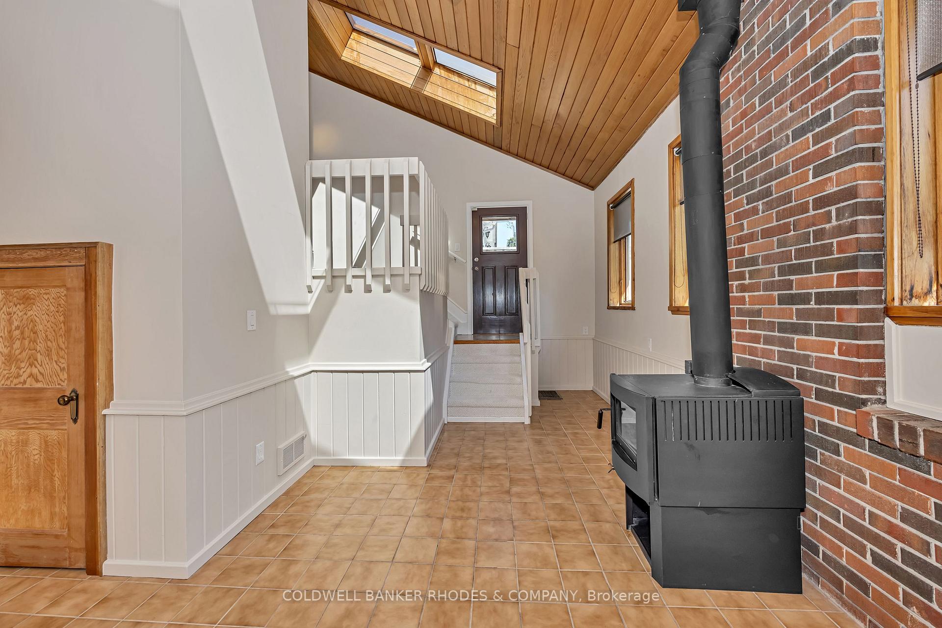 Photo 24 of 421 Hinton Avenue S, Ottawa, Civic Hospital — HOMEH