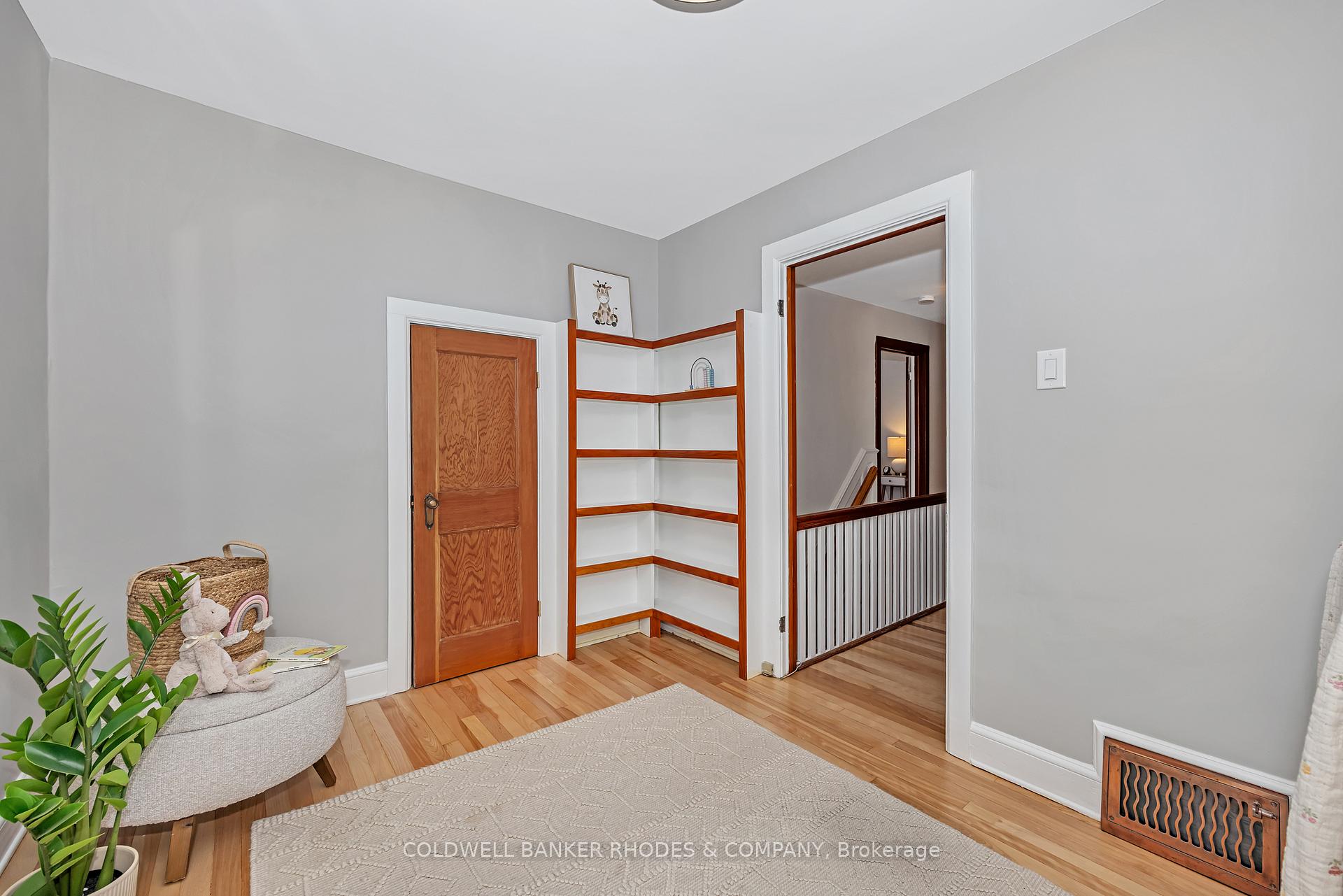 Photo 33 of 421 Hinton Avenue S, Ottawa, Civic Hospital — HOMEH