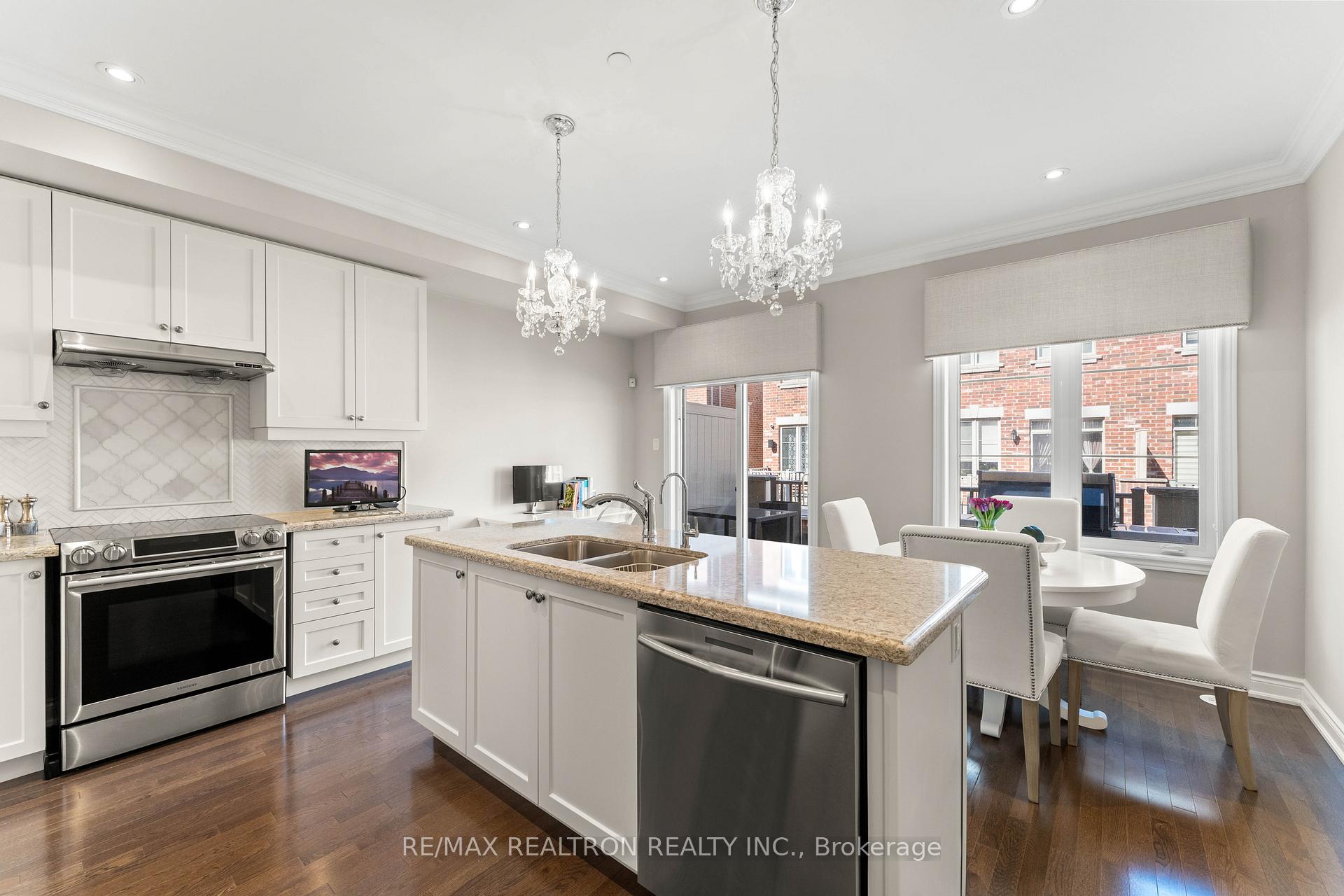 Photo 10 of Unit 30, 1331 Major Mackenzie Drive, Vaughan, Patterson — HOMEH
