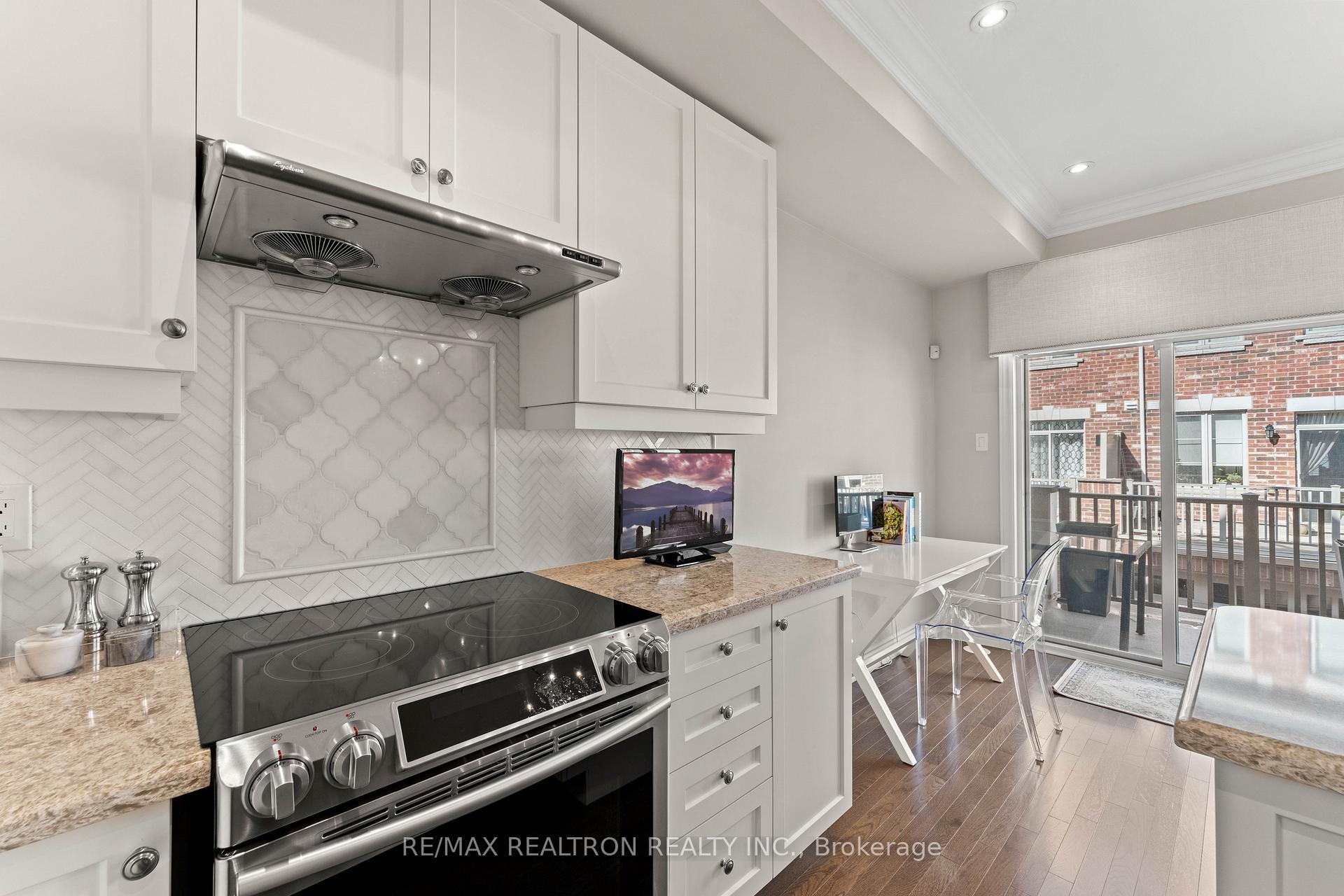 Photo 17 of Unit 30, 1331 Major Mackenzie Drive, Vaughan, Patterson — HOMEH