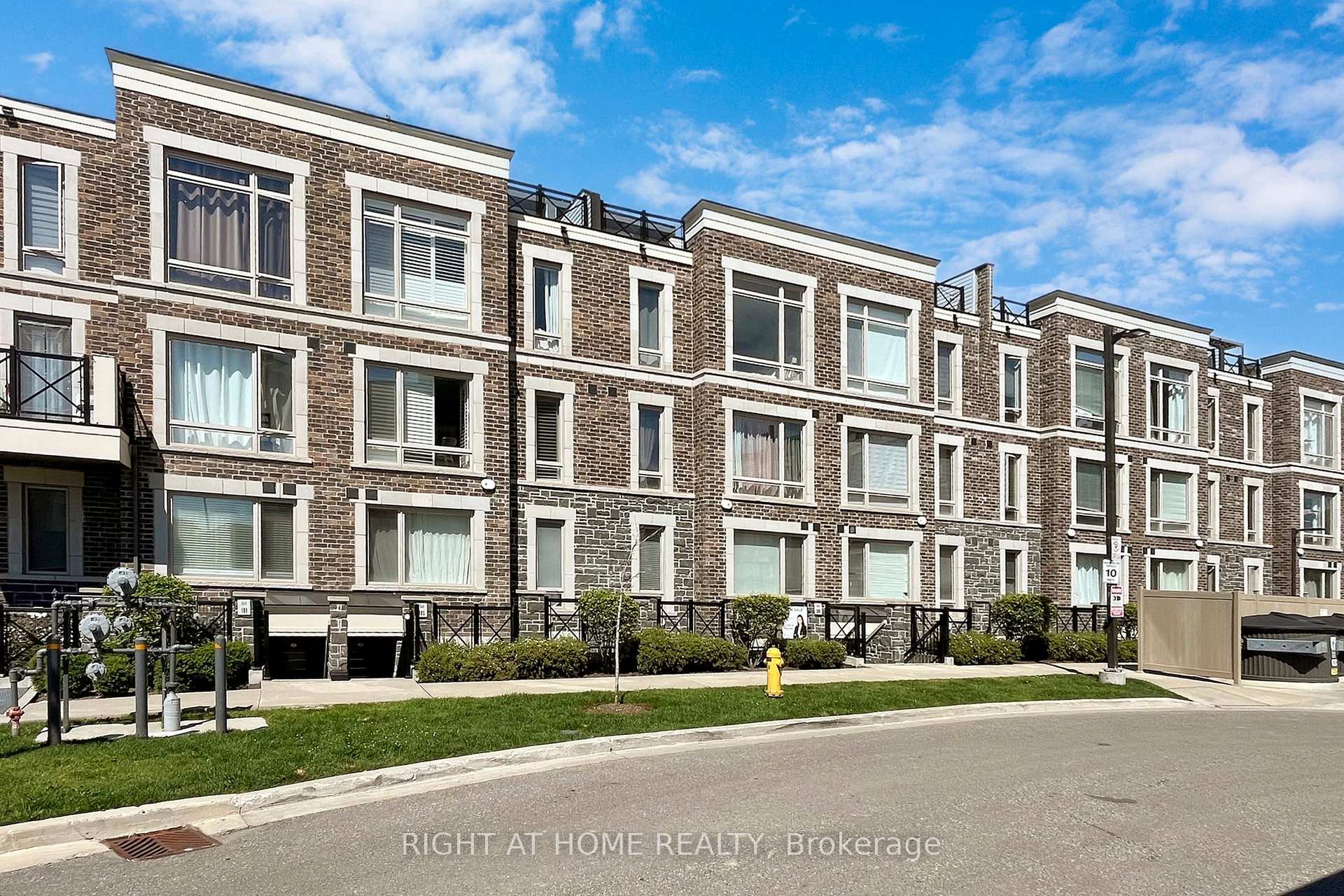 Photo 1 of Unit 129, 2 Dunsheath Way, Markham, Cornell — HOMEH