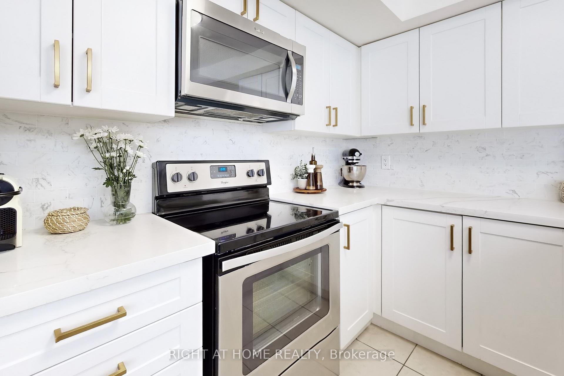 Photo 15 of Unit 129, 2 Dunsheath Way, Markham, Cornell — HOMEH