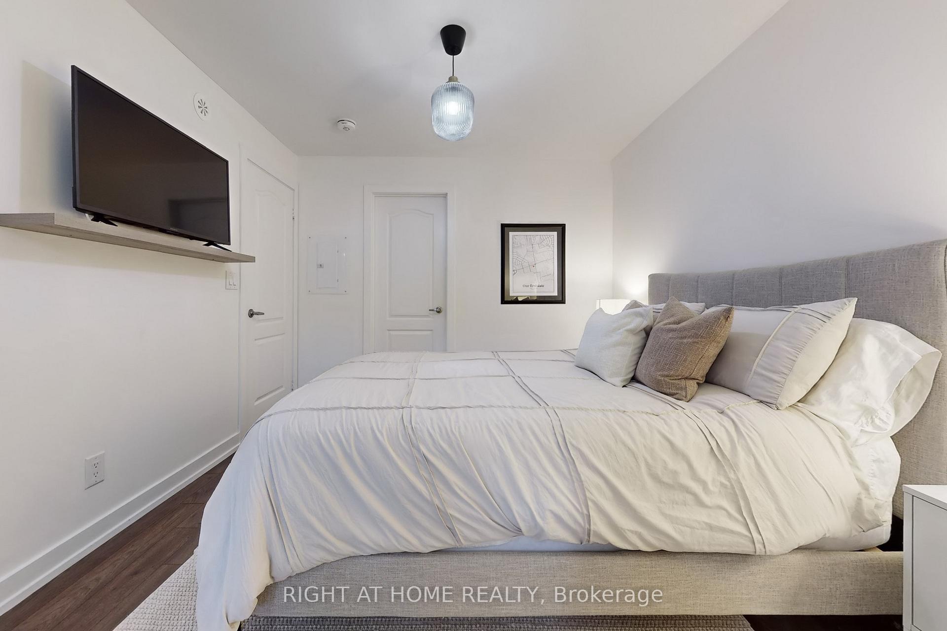 Photo 22 of Unit 129, 2 Dunsheath Way, Markham, Cornell — HOMEH