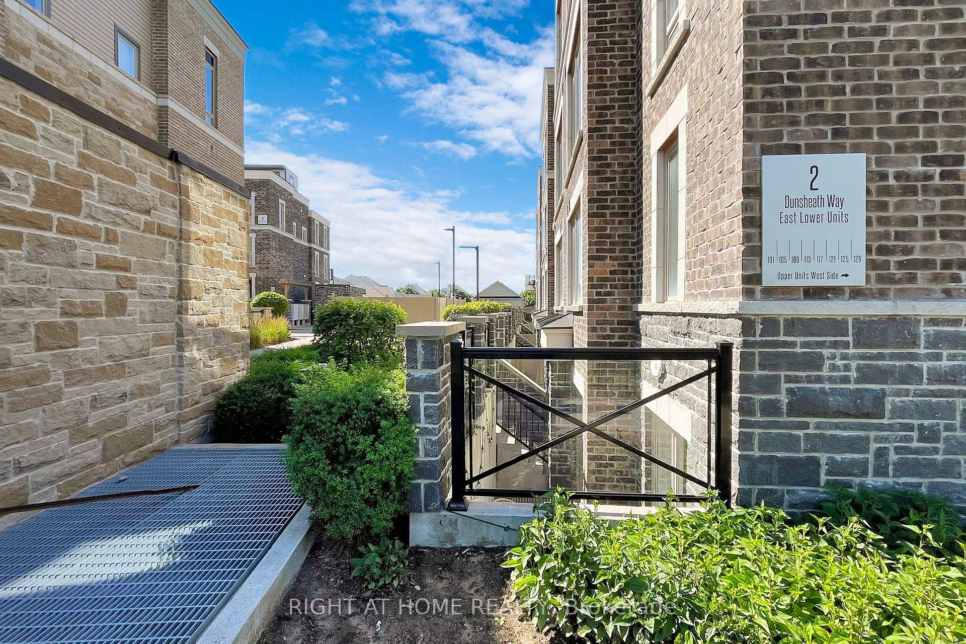 Photo 33 of Unit 129, 2 Dunsheath Way, Markham, Cornell — HOMEH