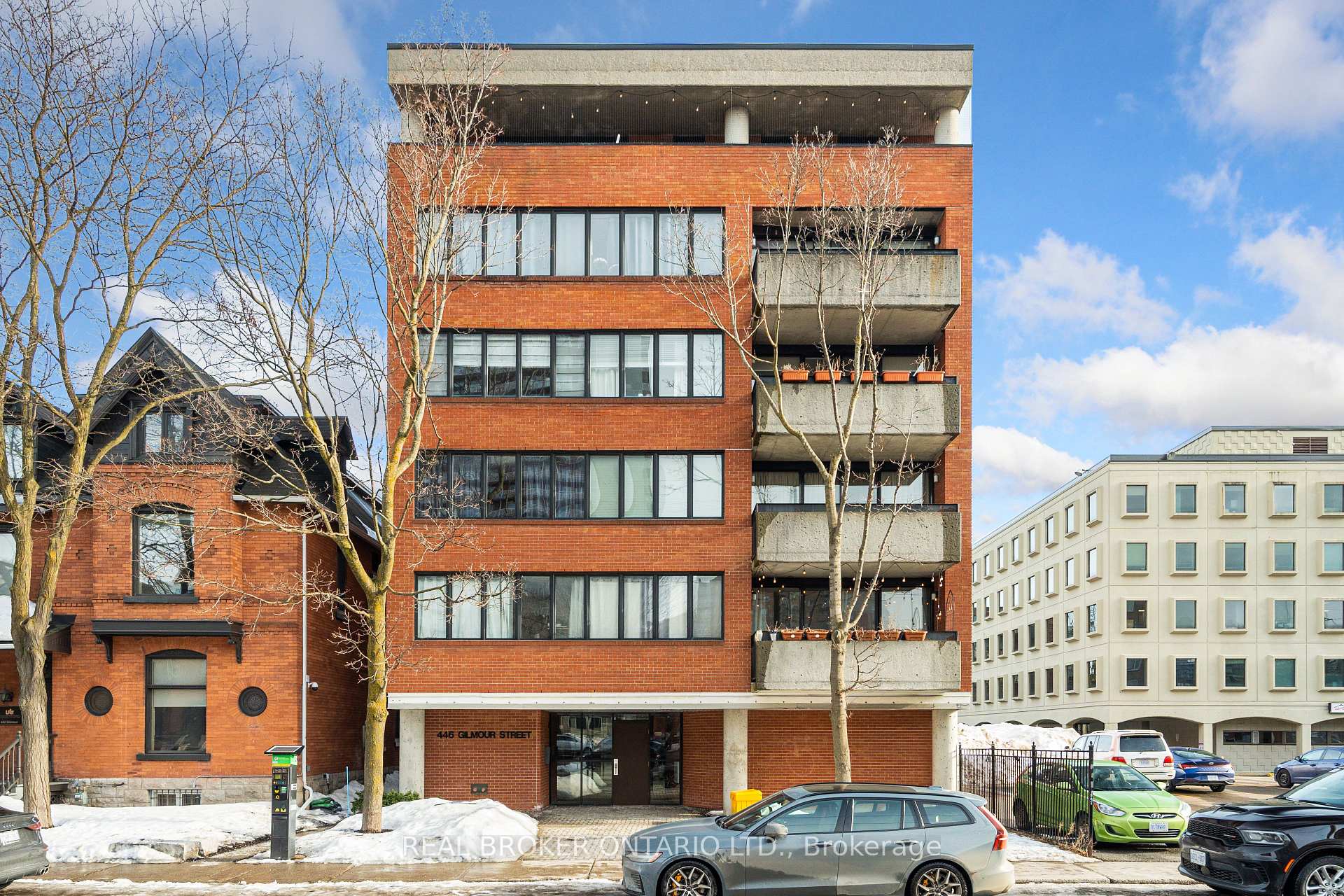 Front of Unit 202, 446 Gilmour Street