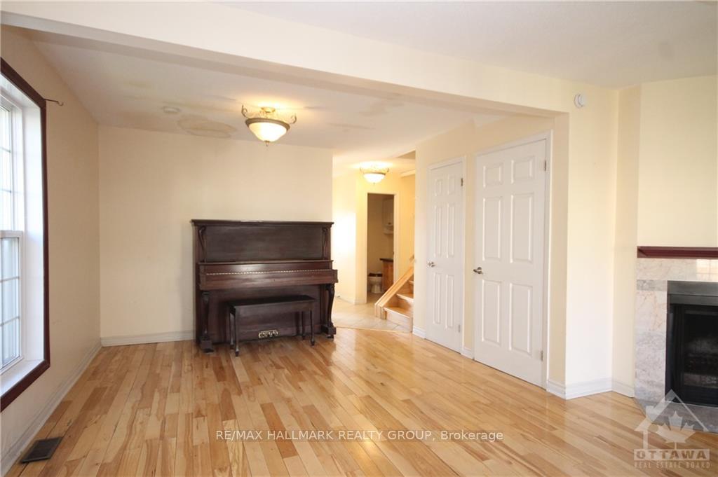 Photo 6 of 1659 Nordic Way, Ottawa, Pineview — HOMEH