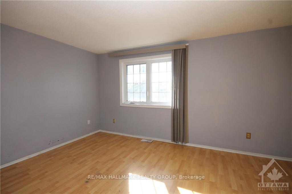 Photo 2 of 1659 Nordic Way, Ottawa, Pineview — HOMEH