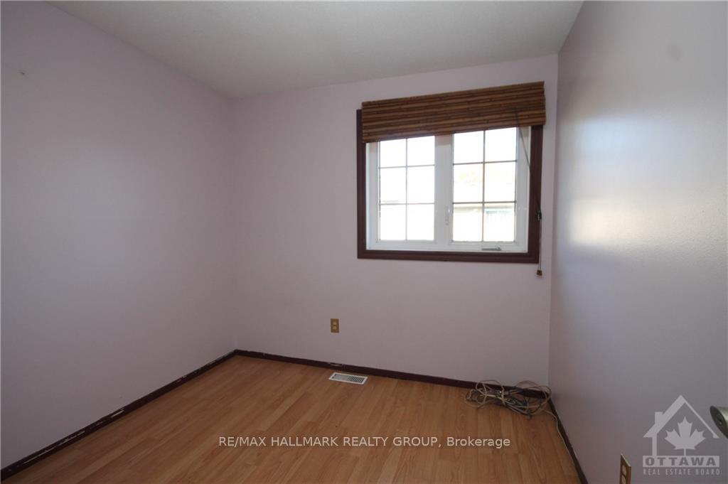 Photo 13 of 1659 Nordic Way, Ottawa, Pineview — HOMEH