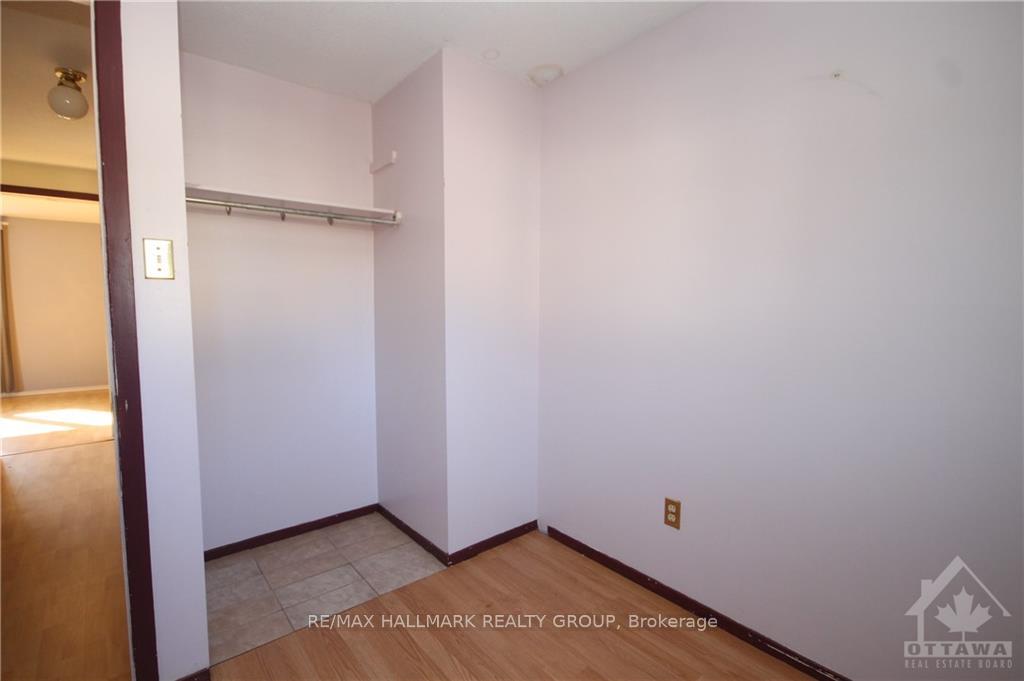 Photo 12 of 1659 Nordic Way, Ottawa, Pineview — HOMEH