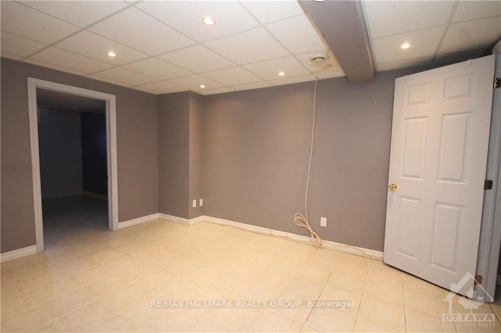 Photo 18 of 1659 Nordic Way, Ottawa, Pineview — HOMEH