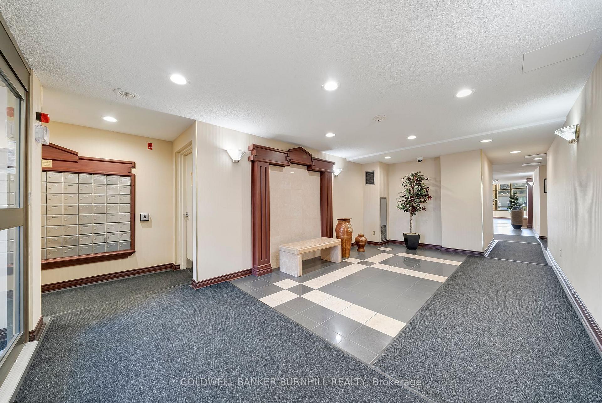 Photo 4 of Unit 112, 495 Highway 8, Hamilton, Stoney Creek — HOMEH