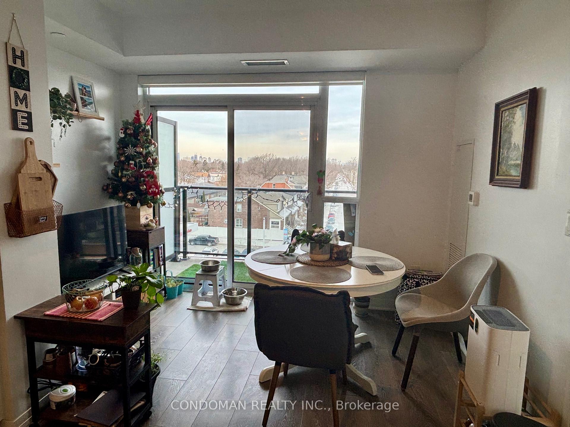 Front of Unit 526, 2301 Danforth Avenue