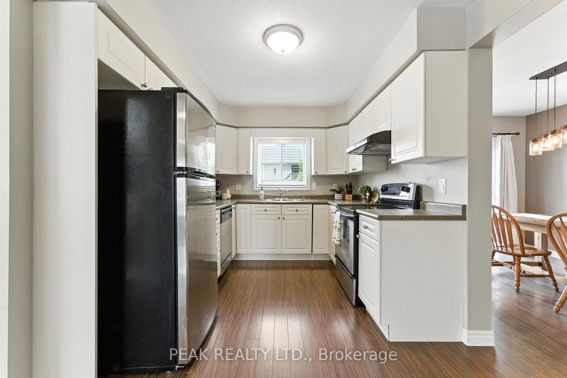 Photo 5 of 11 Macpherson Drive, Brant, Paris — HOMEH