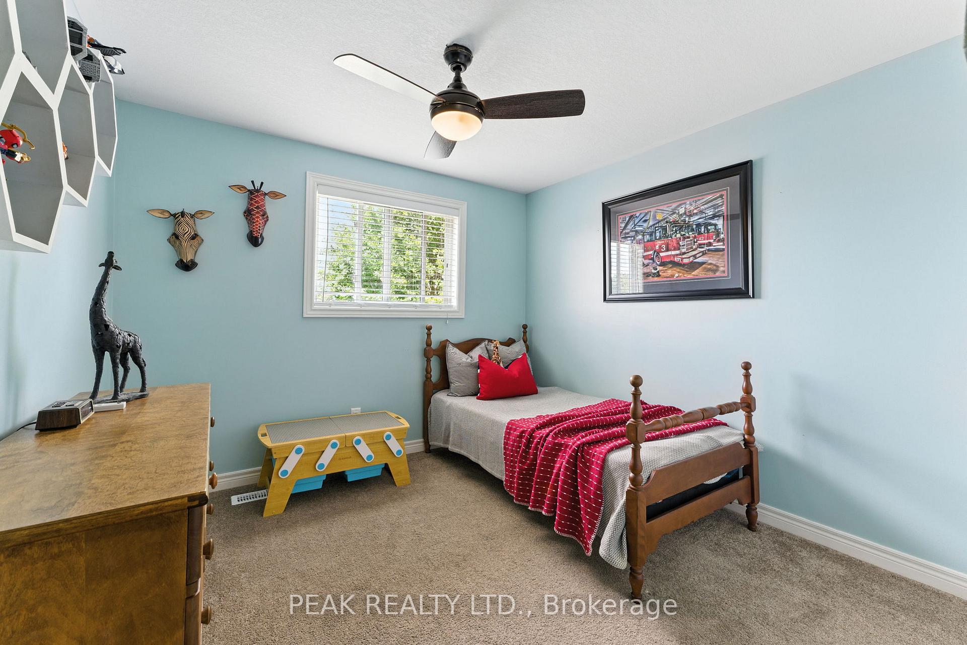 Photo 14 of 11 Macpherson Drive, Brant, Paris — HOMEH