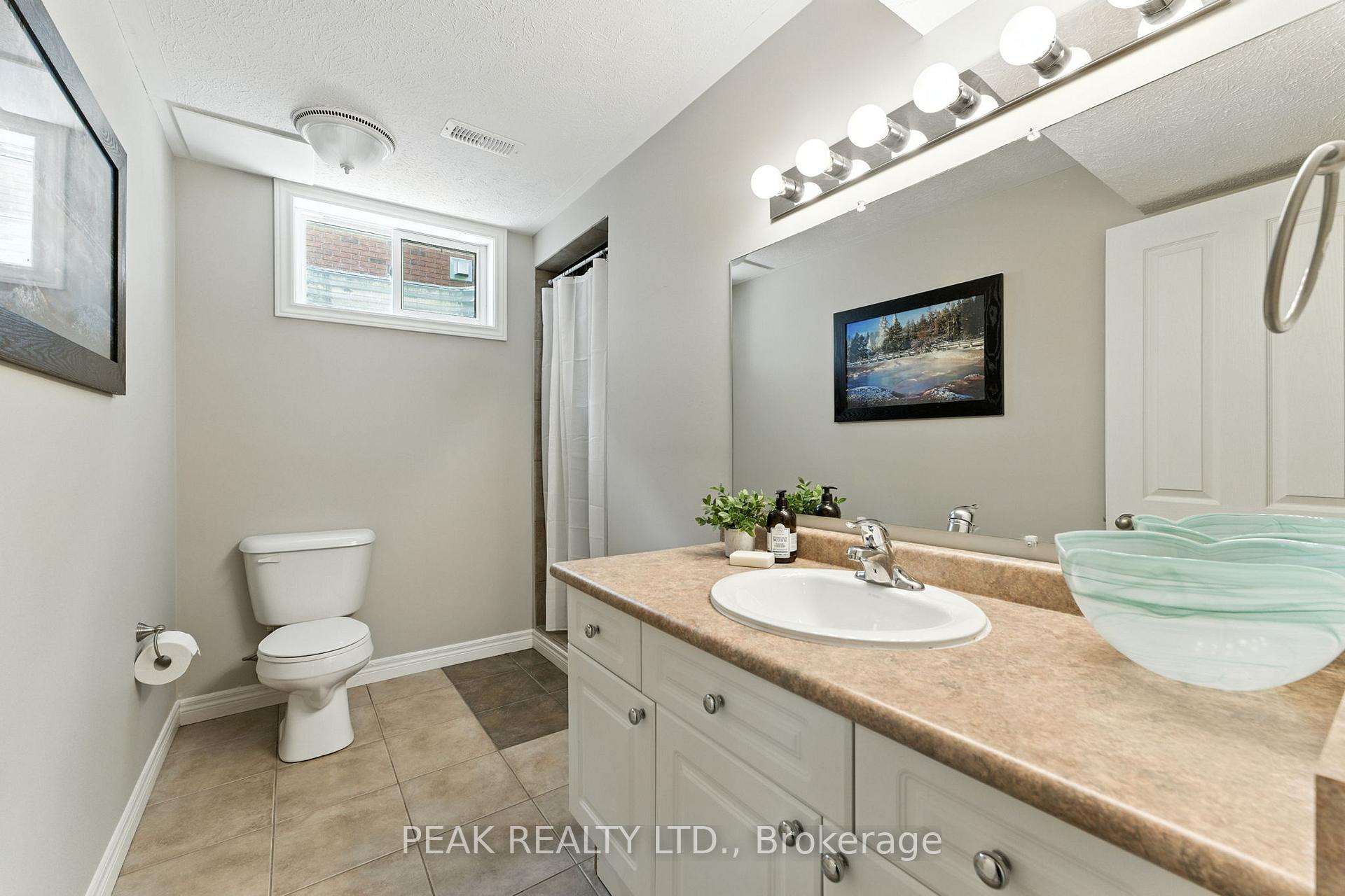 Photo 18 of 11 Macpherson Drive, Brant, Paris — HOMEH