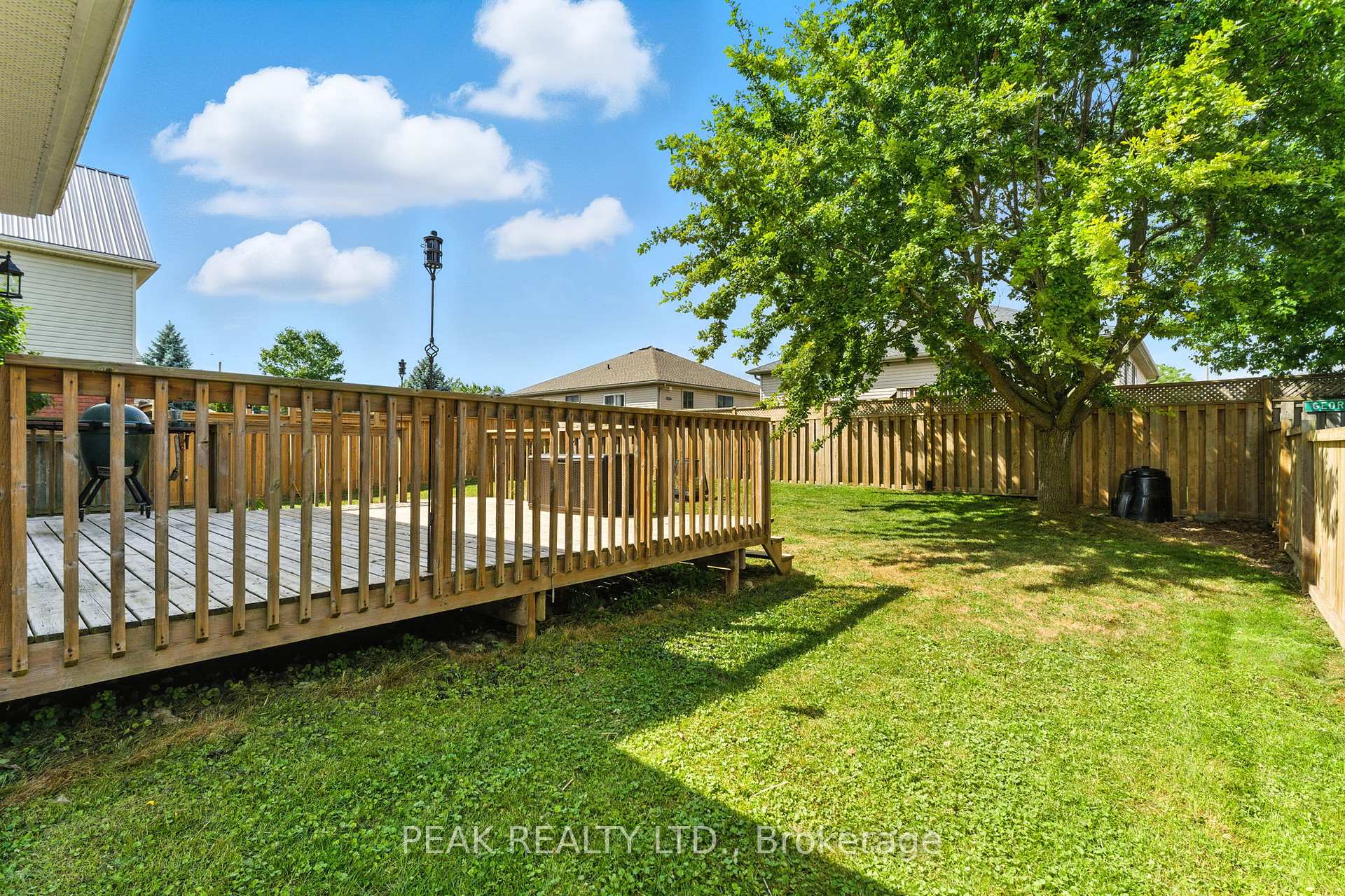 Photo 19 of 11 Macpherson Drive, Brant, Paris — HOMEH