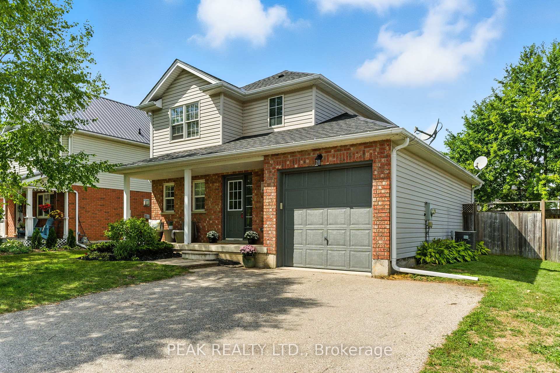 Photo 30 of 11 Macpherson Drive, Brant, Paris — HOMEH