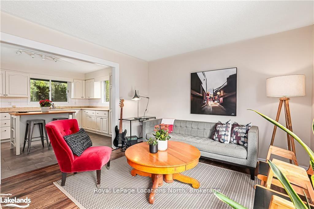Photo 3 of 252 Third Street, Collingwood — HOMEH