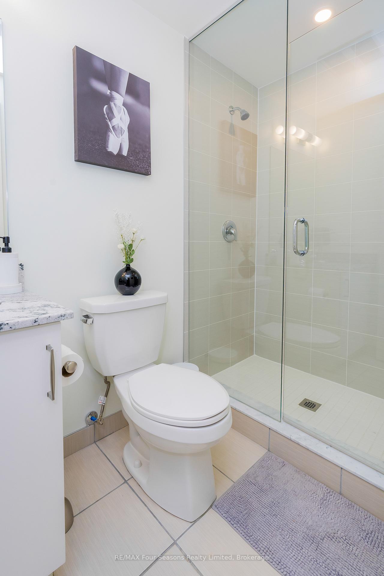 Photo 4 of Unit 403, 17 Spooner Crescent, Collingwood — HOMEH