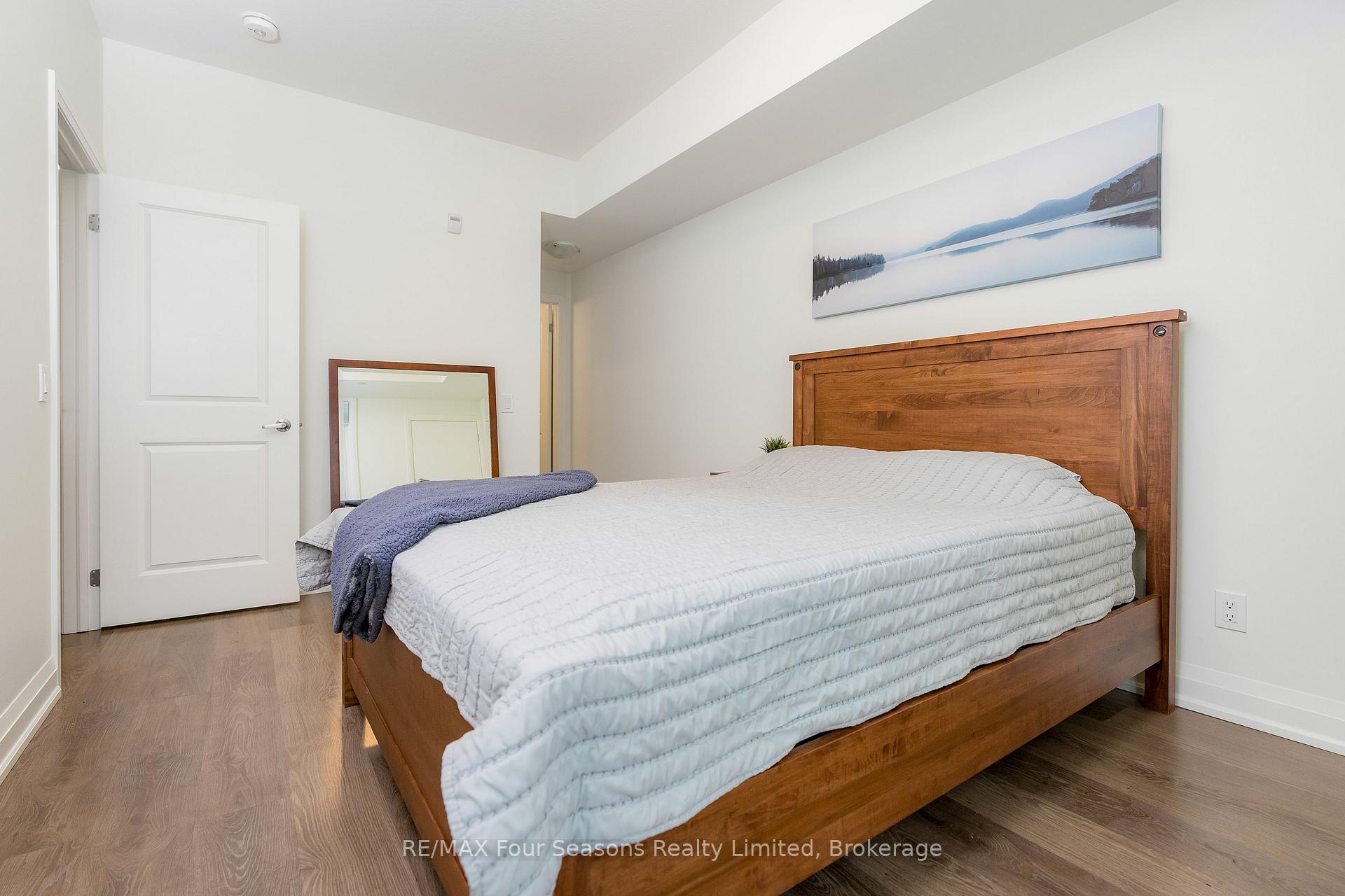 Photo 13 of Unit 403, 17 Spooner Crescent, Collingwood — HOMEH