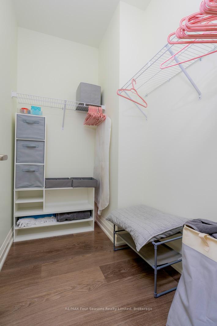 Photo 14 of Unit 403, 17 Spooner Crescent, Collingwood — HOMEH