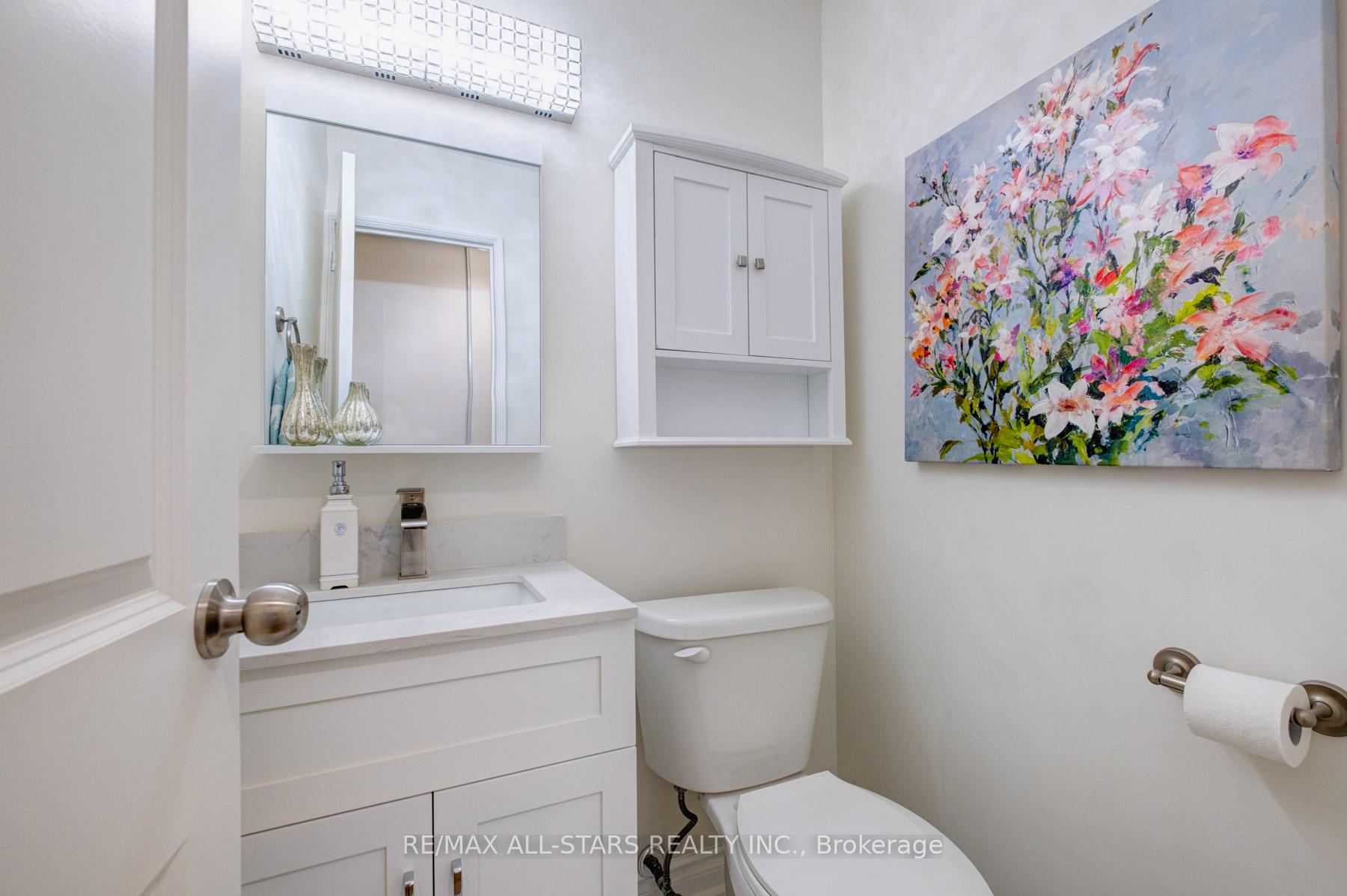 Photo 7 of Unit 124, 16A Elgin Street N, Markham, Thornhill — HOMEH