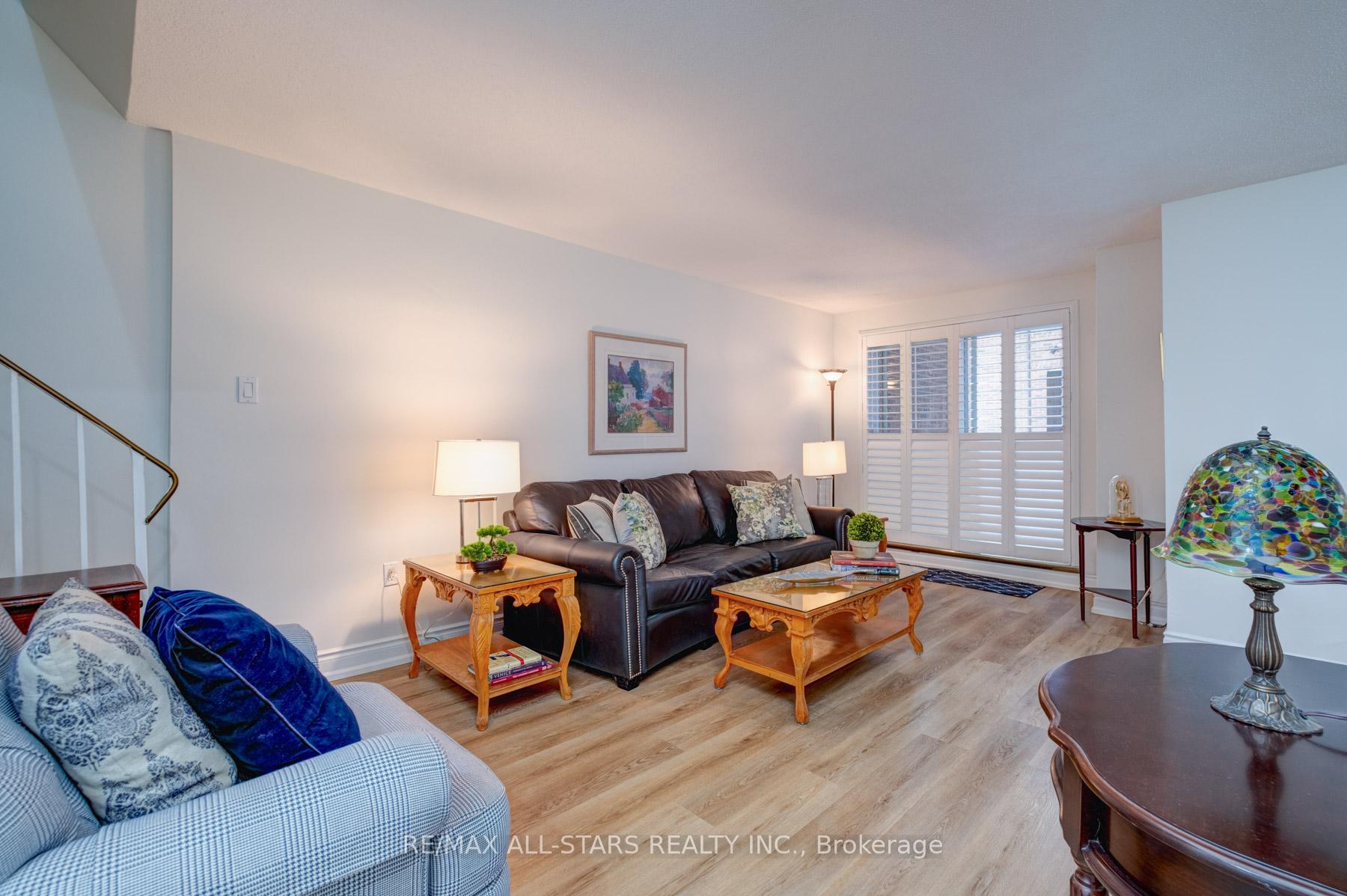 Photo 11 of Unit 124, 16A Elgin Street N, Markham, Thornhill — HOMEH