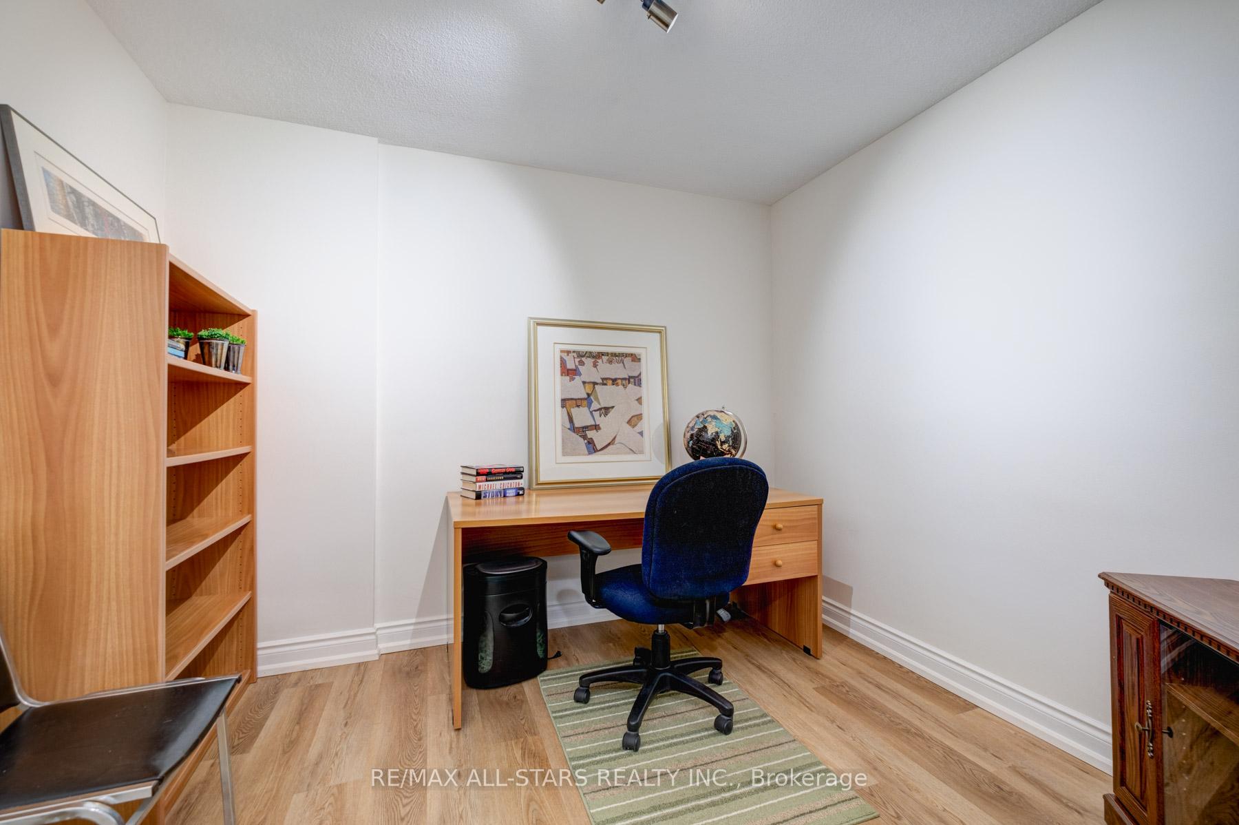 Photo 12 of Unit 124, 16A Elgin Street N, Markham, Thornhill — HOMEH
