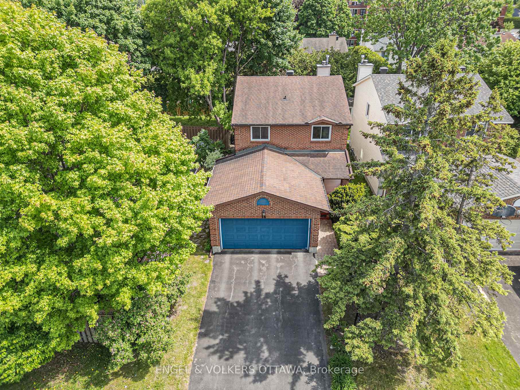 Photo 5 of 14 Farm Gate Crescent, Ottawa, Borden Farm/Stewart Farm/Carleton Heights/Parkwood Hills — HOMEH