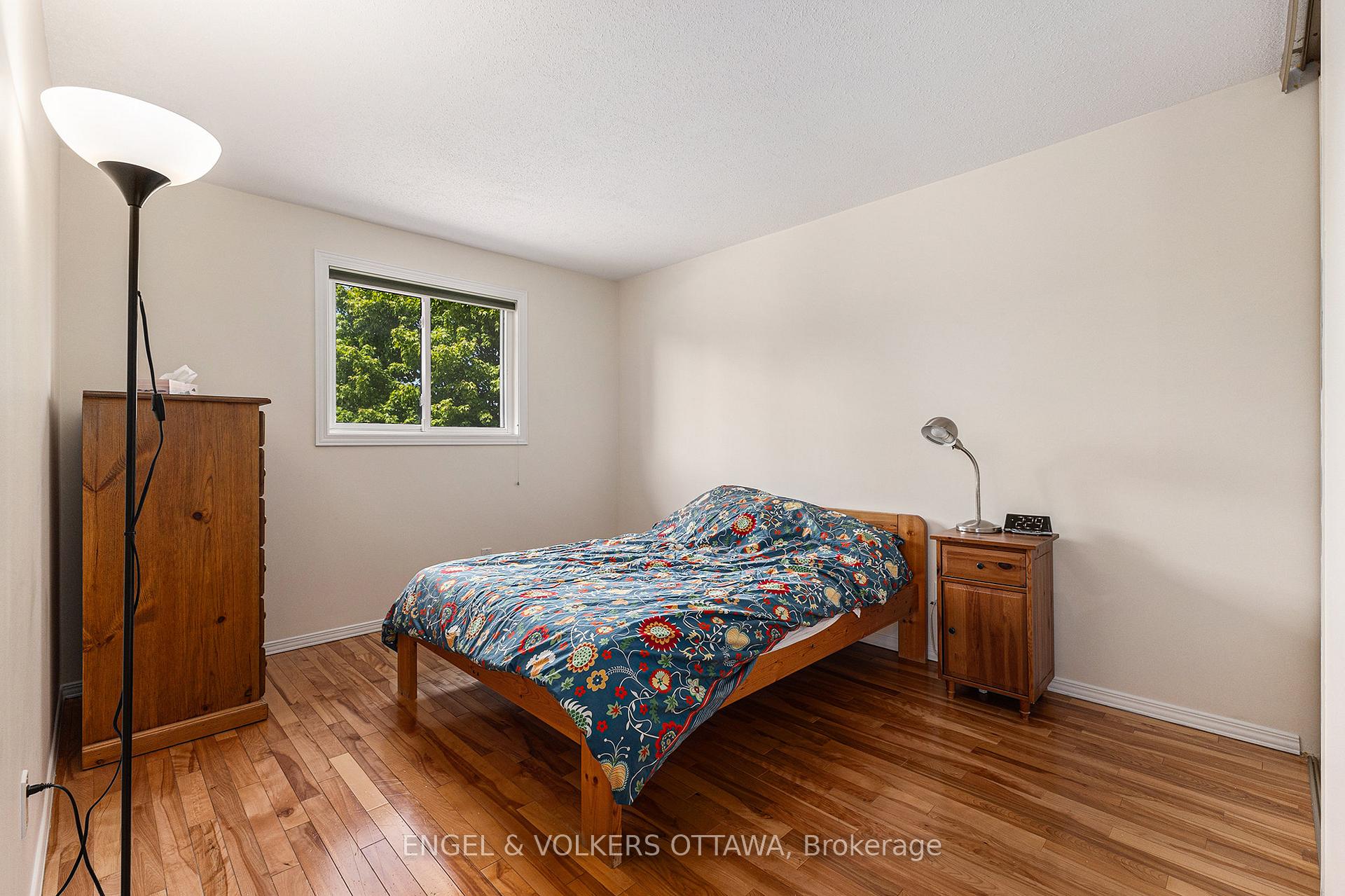 Photo 19 of 14 Farm Gate Crescent, Ottawa, Borden Farm/Stewart Farm/Carleton Heights/Parkwood Hills — HOMEH