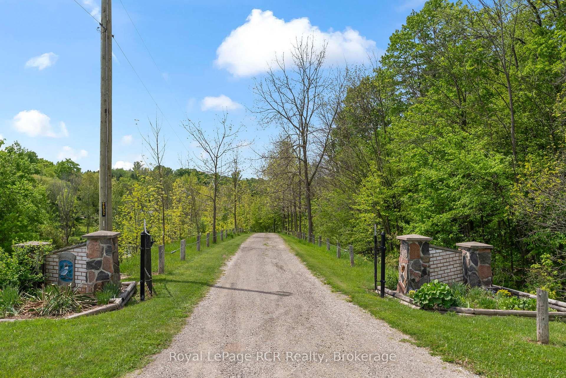Photo 3 of 2455 Highway 9, Brockton — HOMEH