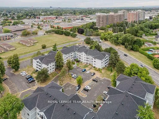 Front of Unit 210, 212 Viewmount Drive