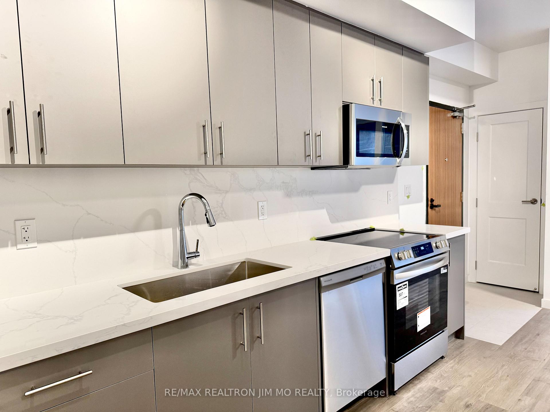 Photo 6 of Unit 4, 113 Marydale Street, Markham, Middlefield — HOMEH