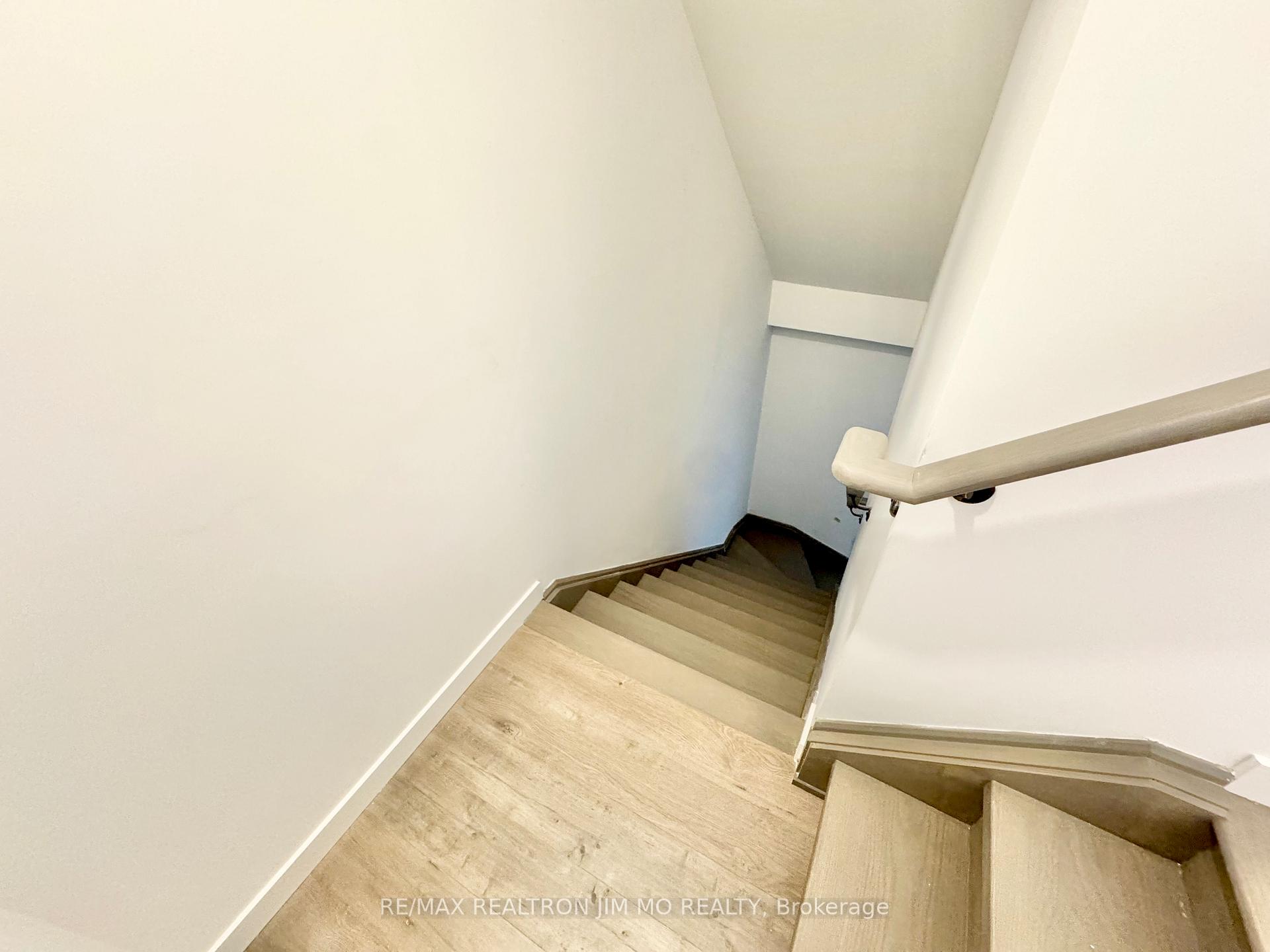Photo 9 of Unit 4, 113 Marydale Street, Markham, Middlefield — HOMEH