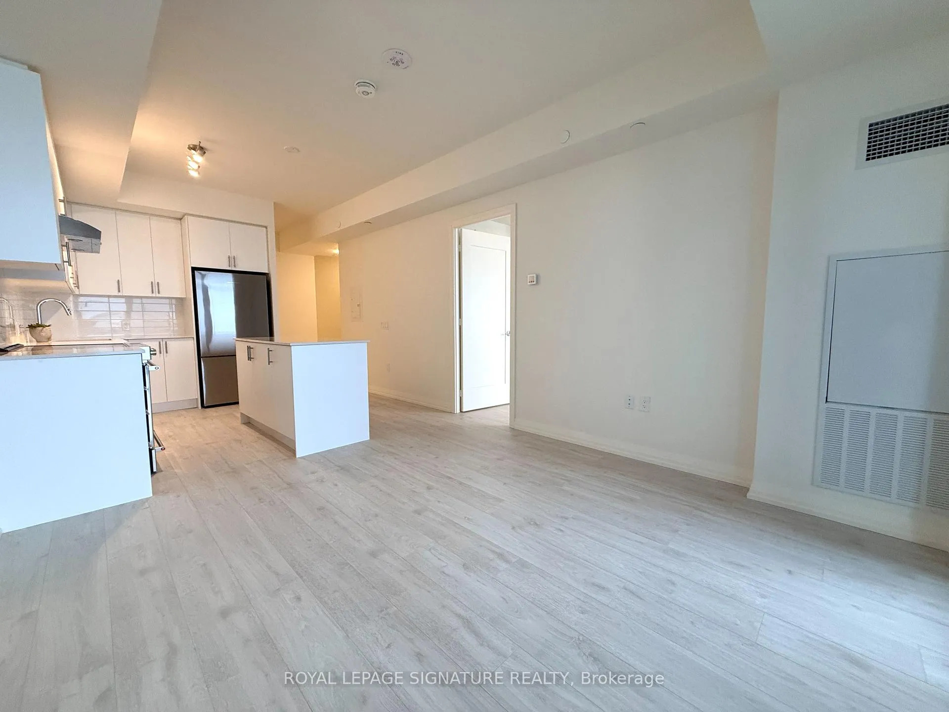 Photo 8 of Unit 1412, 27 Korda Gate, Vaughan, Vellore Village — HOMEH