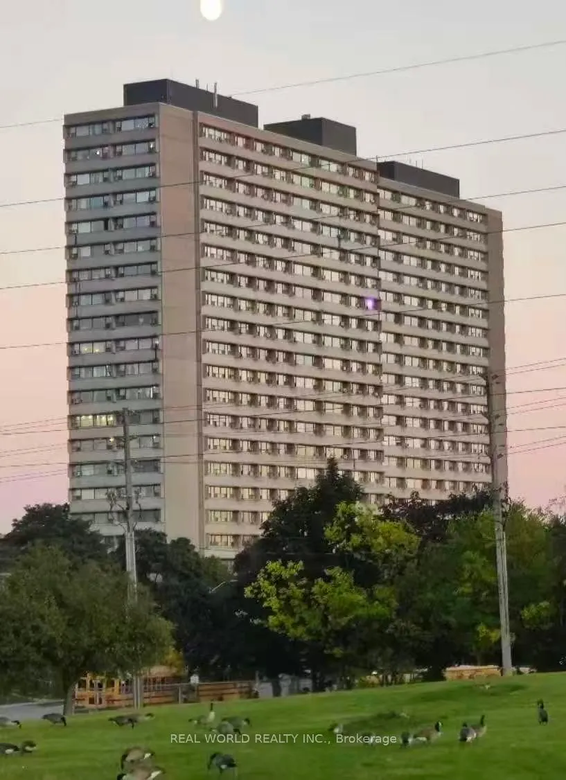 Front of Unit 806, 100 Leeward Glenway