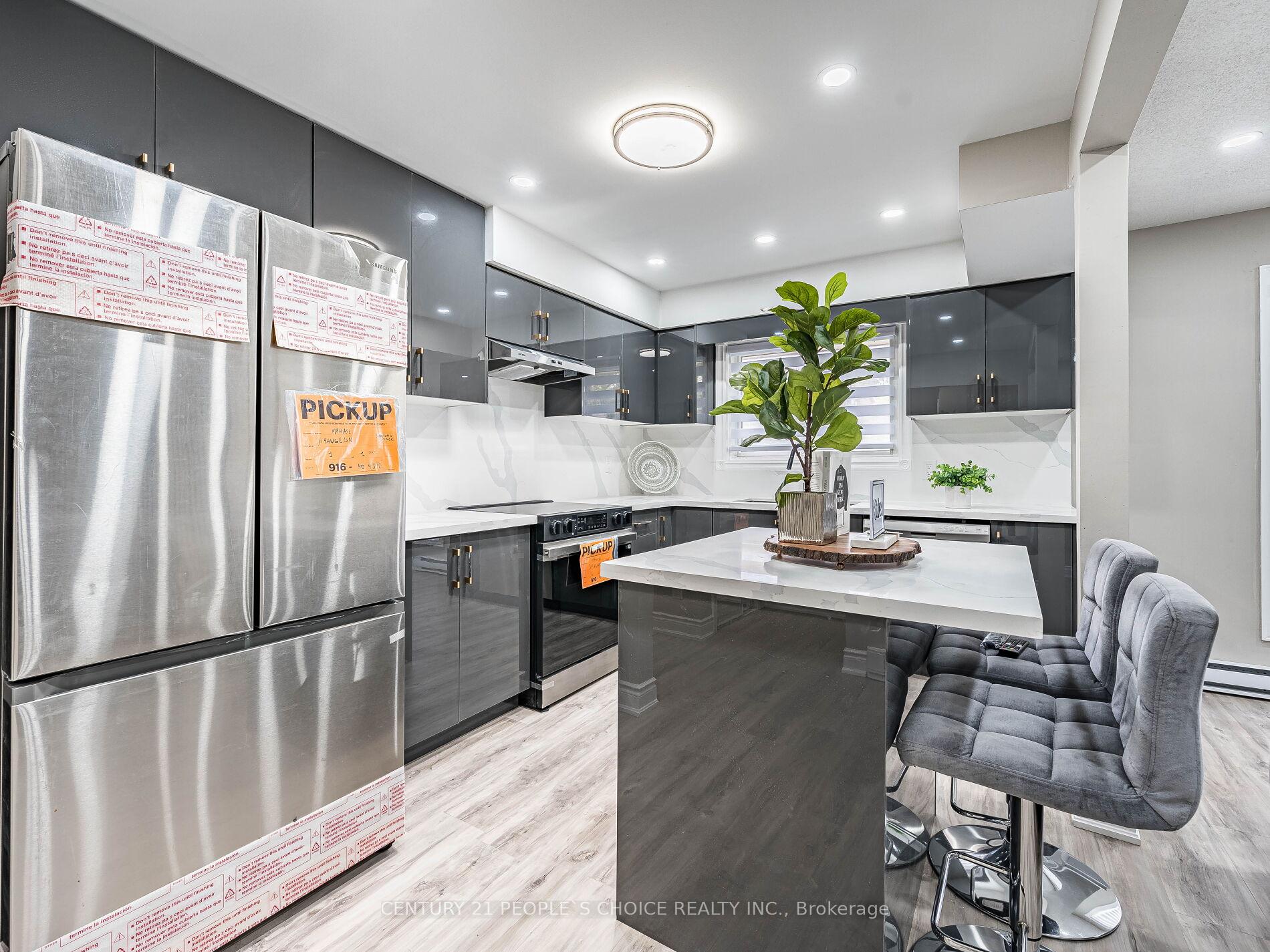 Front of Unit 25, 506 Normandy Street