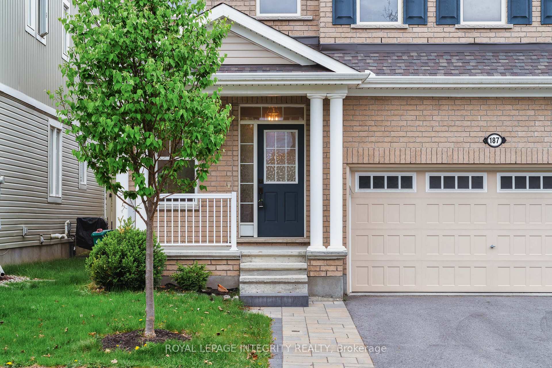 Photo 3 of 187 Lamprey Street, Ottawa, Barrhaven - Half Moon Bay — HOMEH