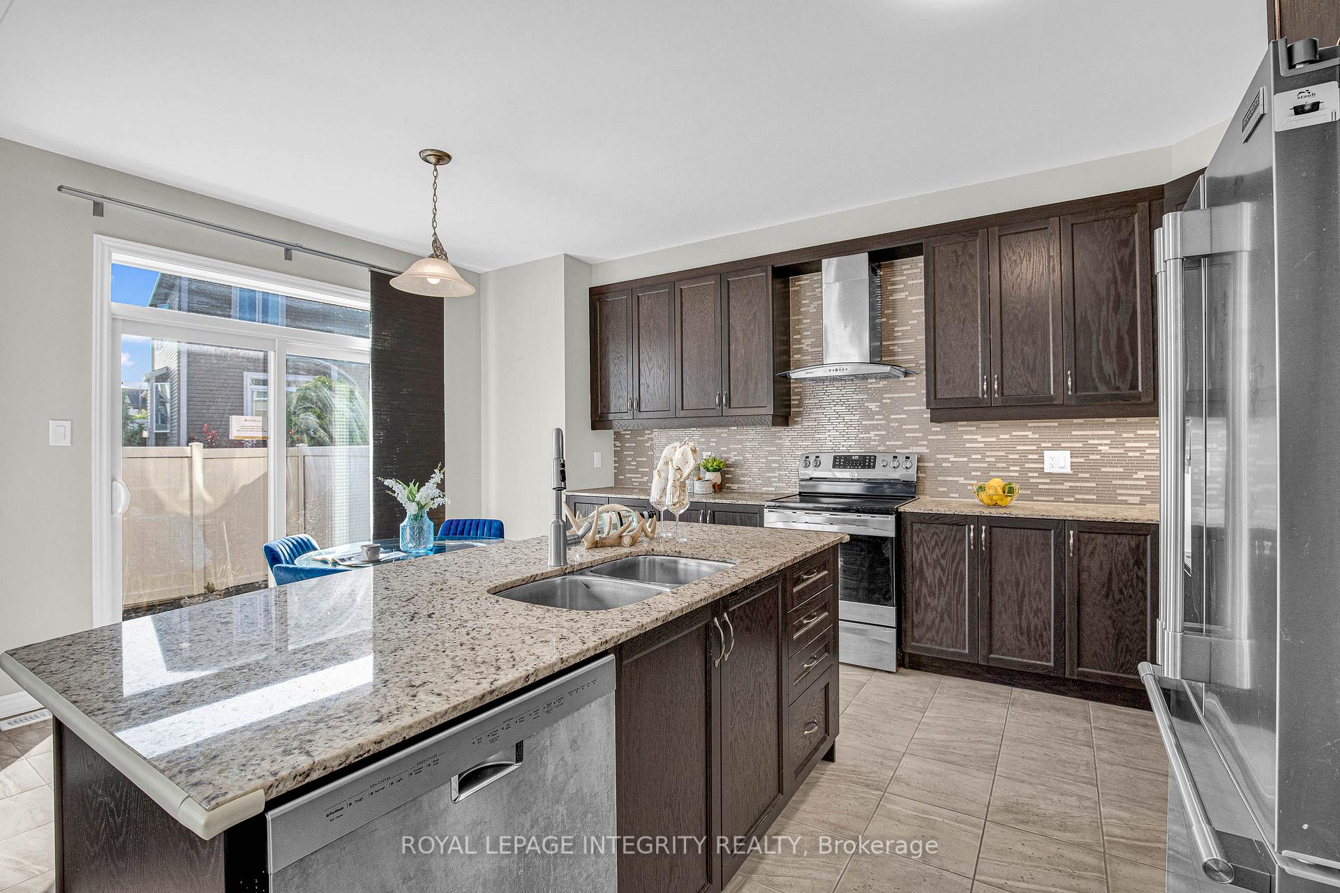 Photo 18 of 187 Lamprey Street, Ottawa, Barrhaven - Half Moon Bay — HOMEH