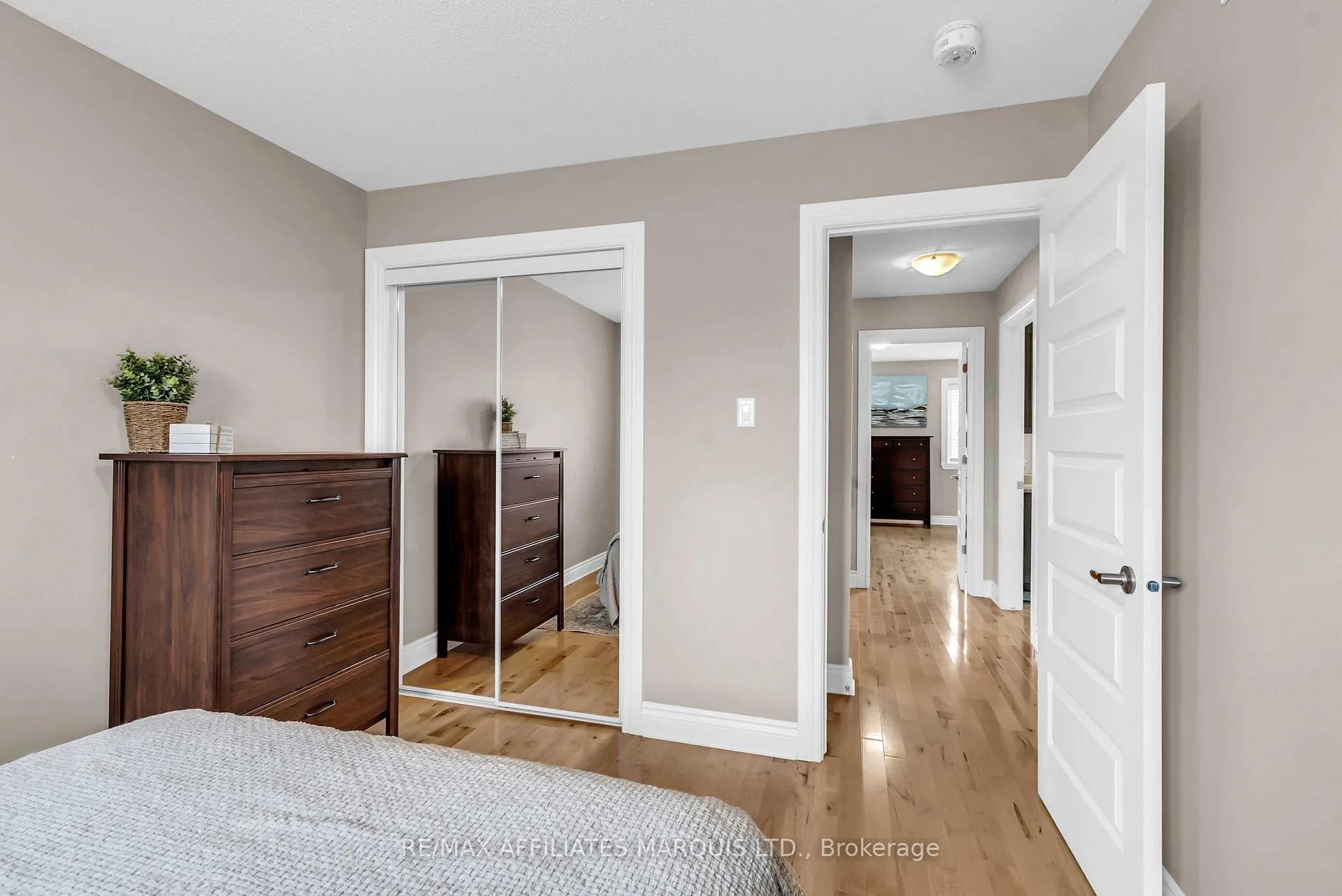 Photo 16 of 1101 Clement Court, Cornwall — HOMEH