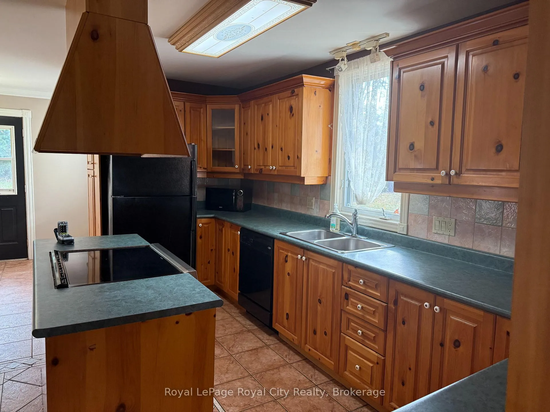 Photo 4 of 1 Kenneth Avenue, Erin — HOMEH