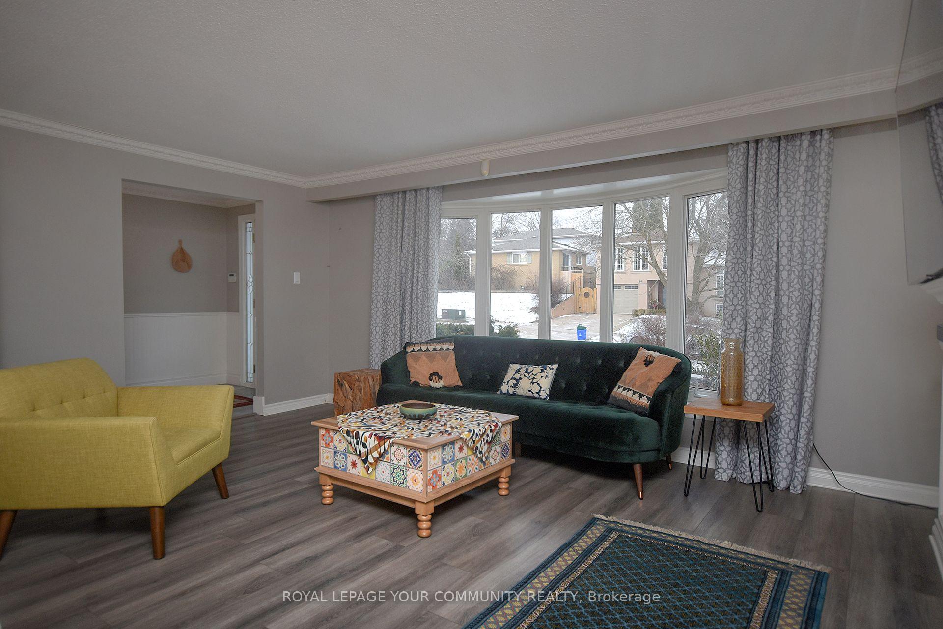 Photo 8 of 85 Devins Drive, Aurora, Aurora Heights — HOMEH
