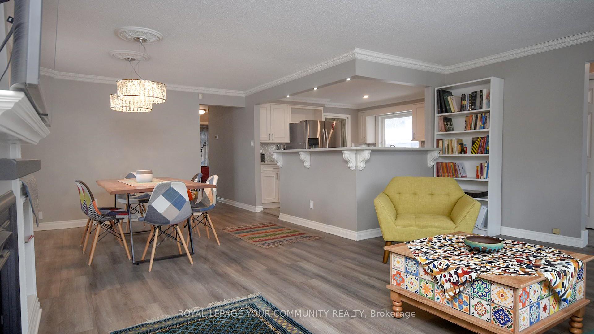 Photo 10 of 85 Devins Drive, Aurora, Aurora Heights — HOMEH
