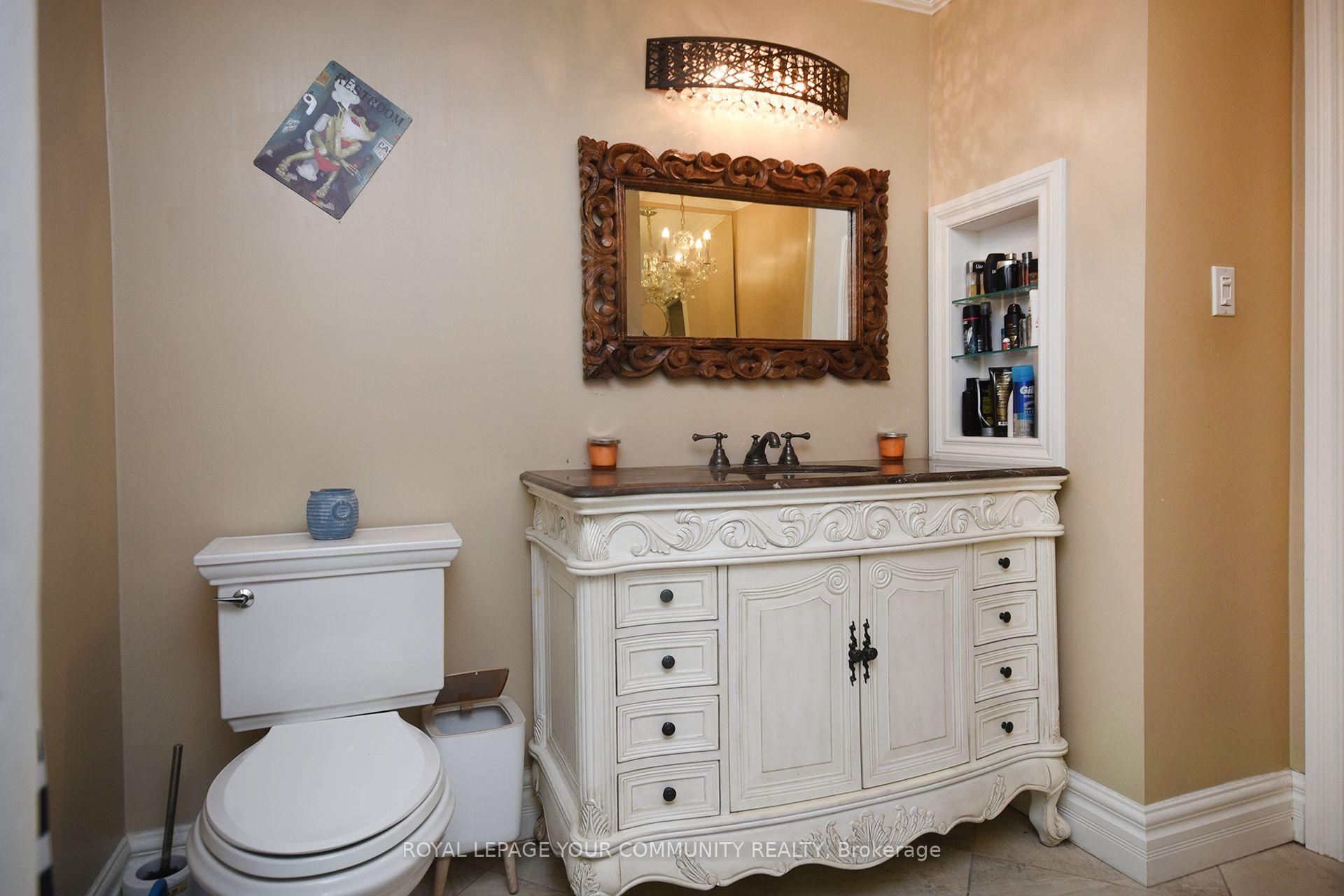 Photo 15 of 85 Devins Drive, Aurora, Aurora Heights — HOMEH