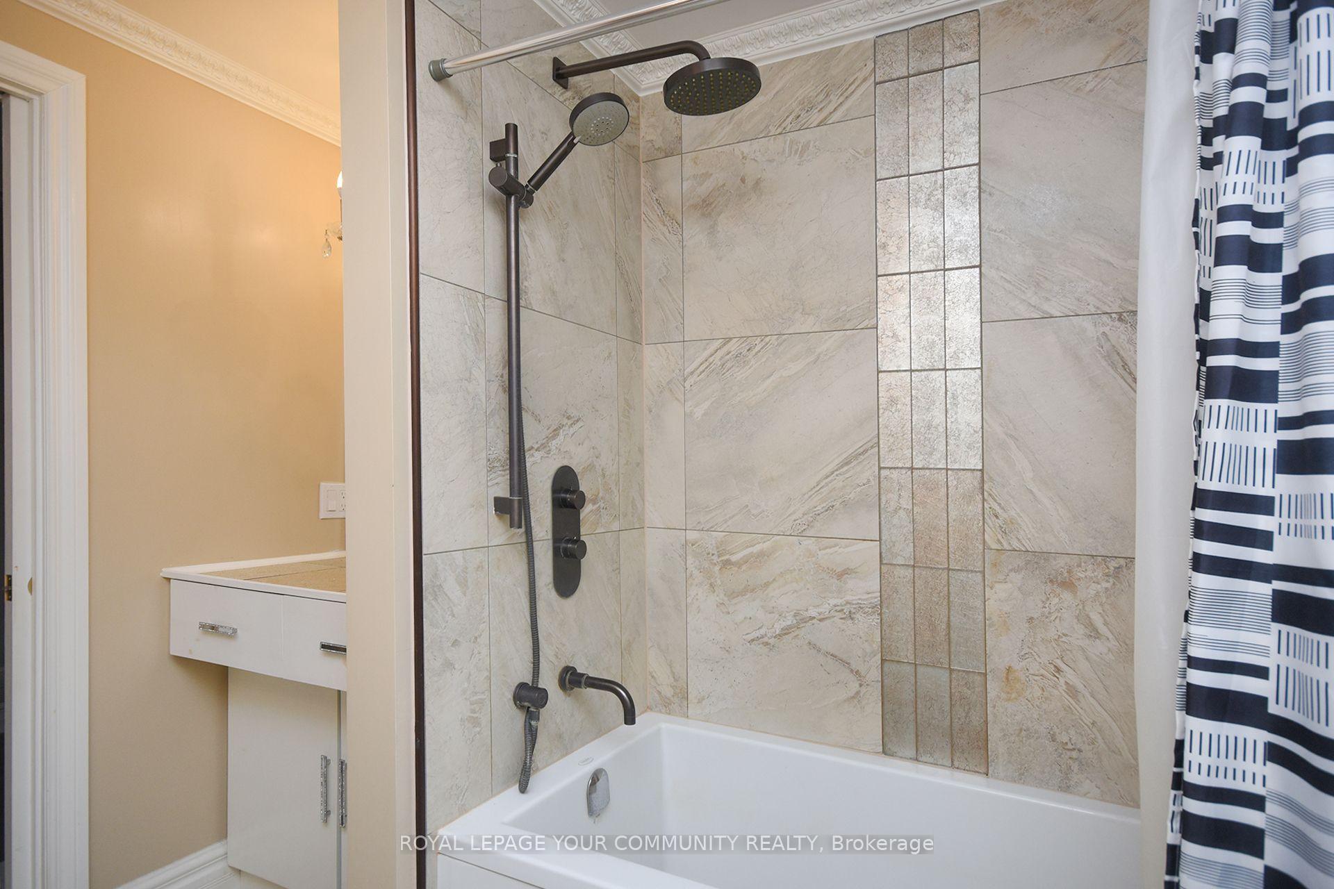 Photo 22 of 85 Devins Drive, Aurora, Aurora Heights — HOMEH