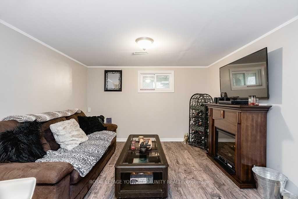Photo 20 of 85 Devins Drive, Aurora, Aurora Heights — HOMEH